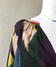 Load image into Gallery viewer, Velvet Relaxed Multicolored Blouse