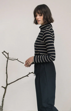 Load image into Gallery viewer, Beaumont Organic Pine Sue Organic Cotton Stripped Jersey in Black and Sand