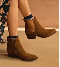 Load image into Gallery viewer, Penelope Chilvers Rove Suede Boot in Peat